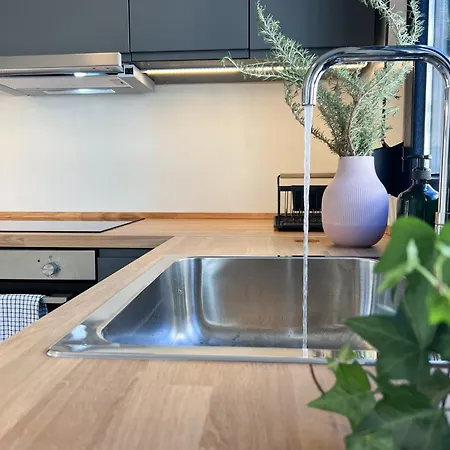 Apartman Cheap, Near & Easy Parking - By Solstad *