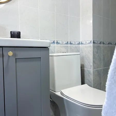 Cheap, Near & Easy Parking - By Solstad Lejlighed *