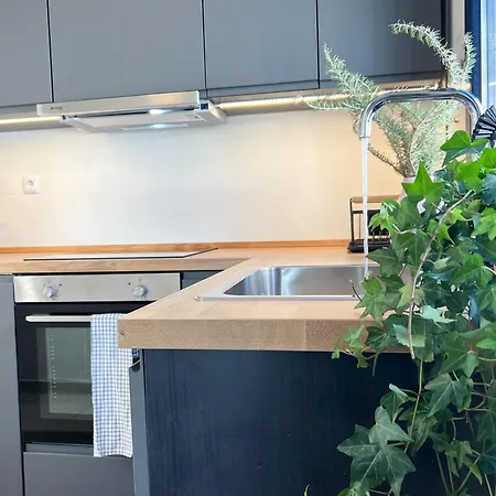 Cheap, Near & Easy Parking - By Solstad * Kavala