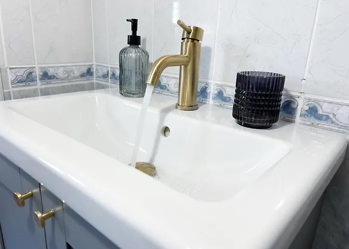 Cheap, Near & Easy Parking - By Solstad Apartament Kawala